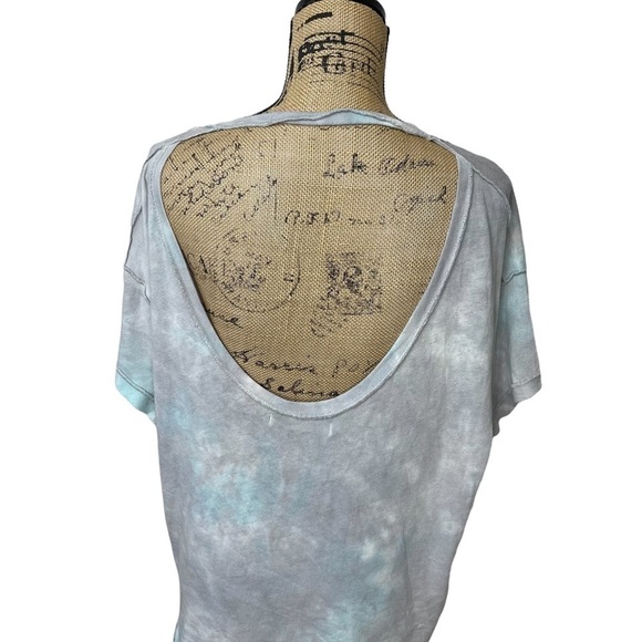 FREE People Tie Dye Cut Out Back Slouchy Boho Tee Size Large - Picture 12 of 14